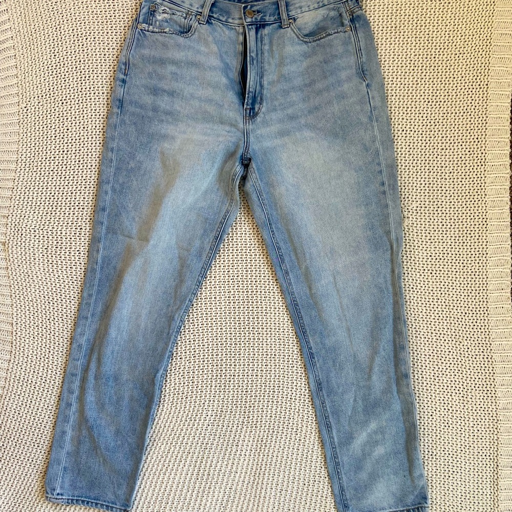 American Eagle Mom Jeans